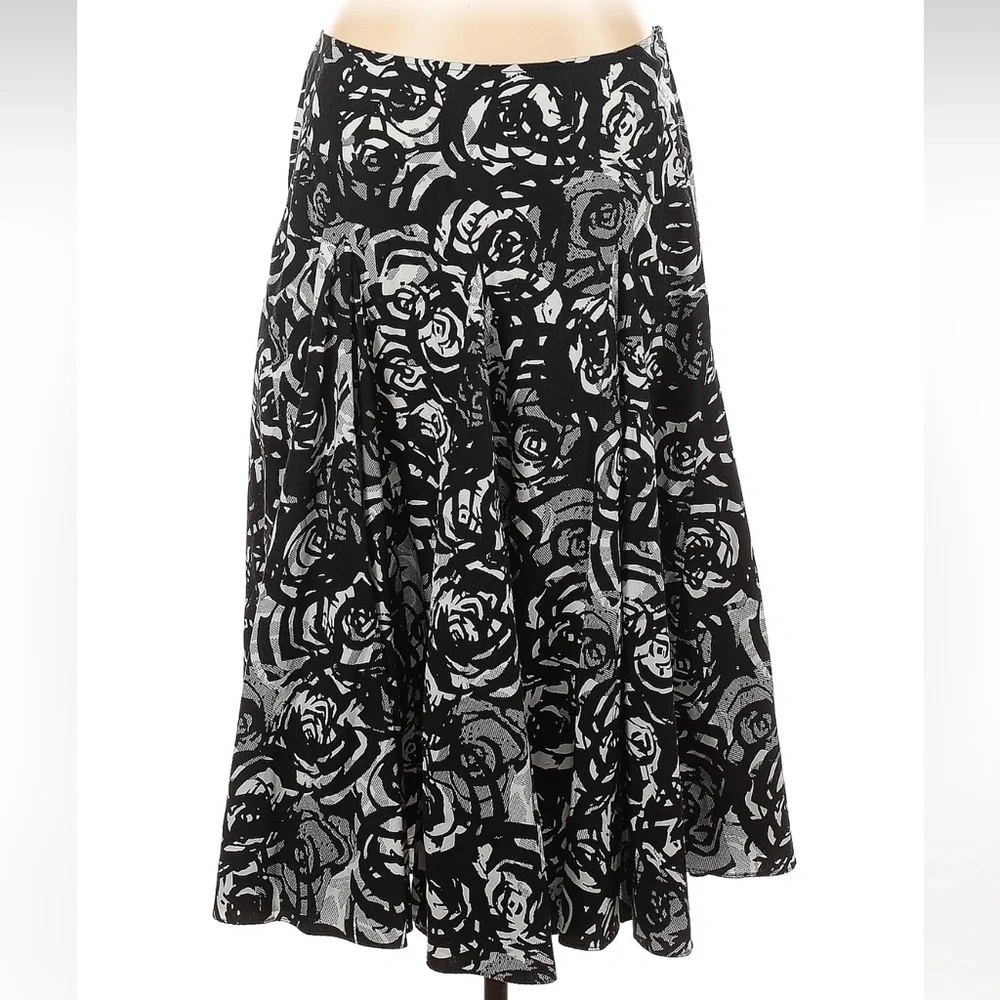 NWOT Rose pattern boho Midi Skirt